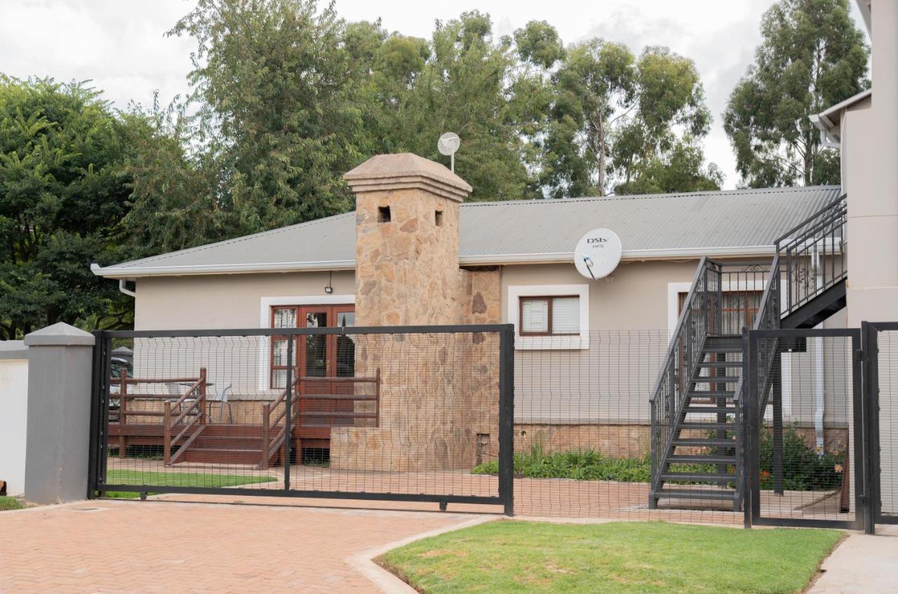 Rueby'S Guesthouse دولستروم المظهر الخارجي الصورة